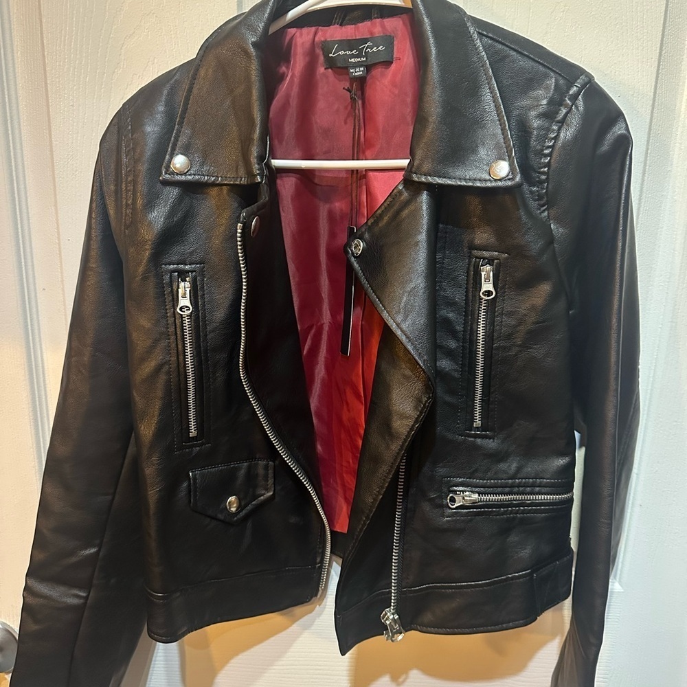 Love Tree NWT Faux Black Leather Zip - Up Jacket W/Pockets Size Medium - Picture 2 of 10